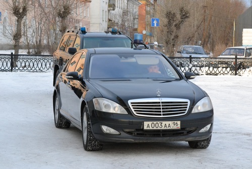 Автомобиль Александра Мишарина, на котором он ехал с севера области в Екатеринбург. Фото сделано 30 ноября в Серове. /фото Сергея Серова