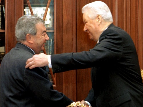 Евгений Примаков и Борис Ельцин, 1998 год. / Reuters